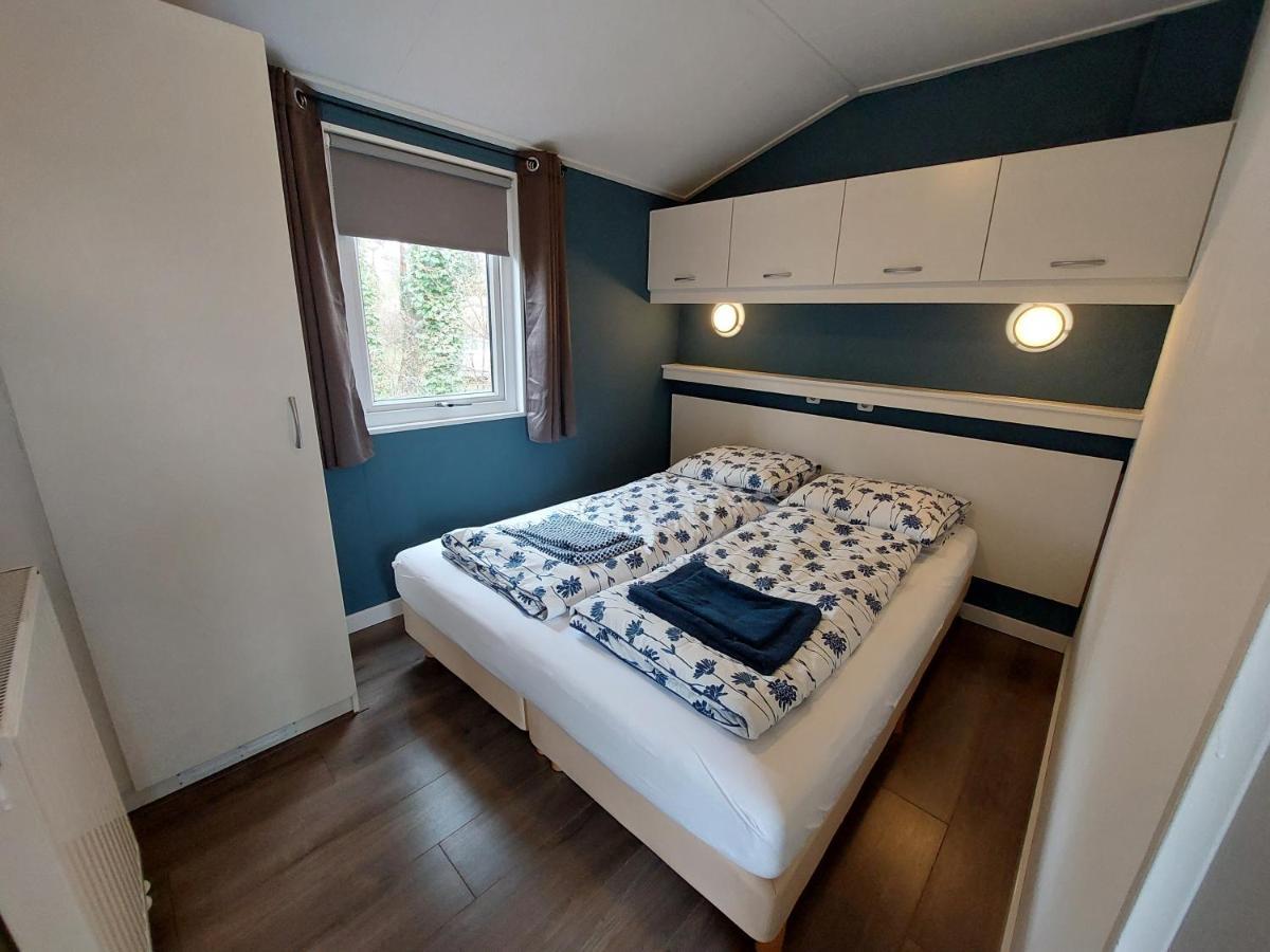 Modern En Chic Chalet Tot 4 Personen Op De Veluwe Recreatiepark De Oude Driest Putten Exteriér fotografie